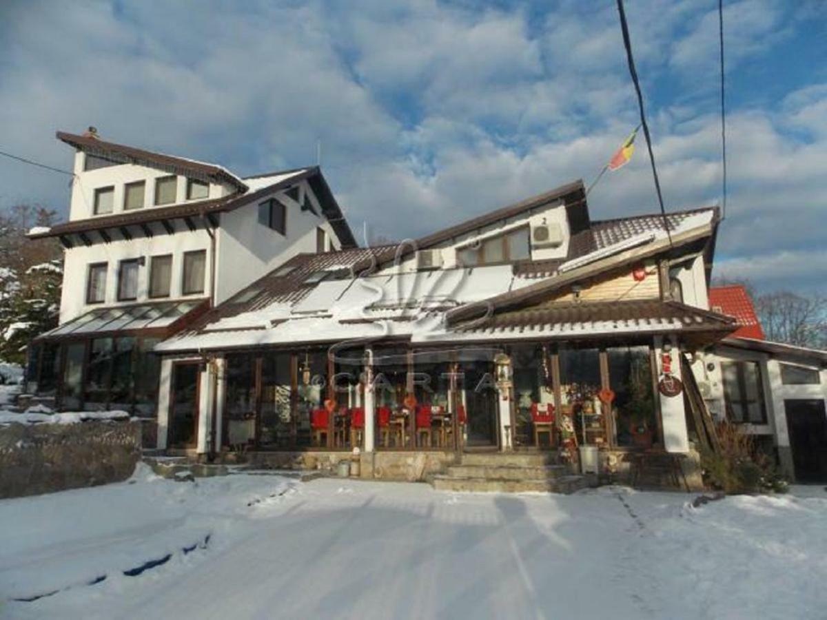 La Marele Moft Hotel Slănic Exterior foto